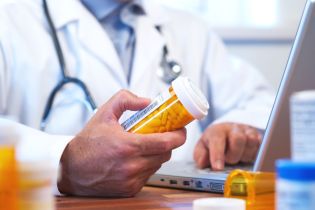 Interakcje lekowe – o czym musi pamiętać farmaceuta